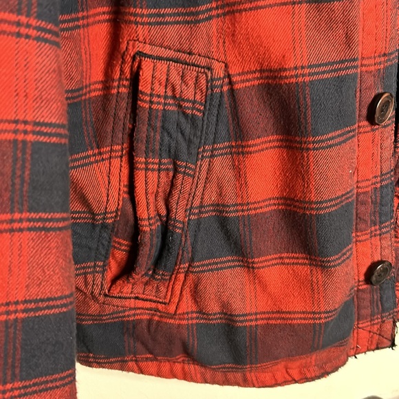 Abercrombie and Fitch Lined Button Down Flannel - Picture 5 of 16